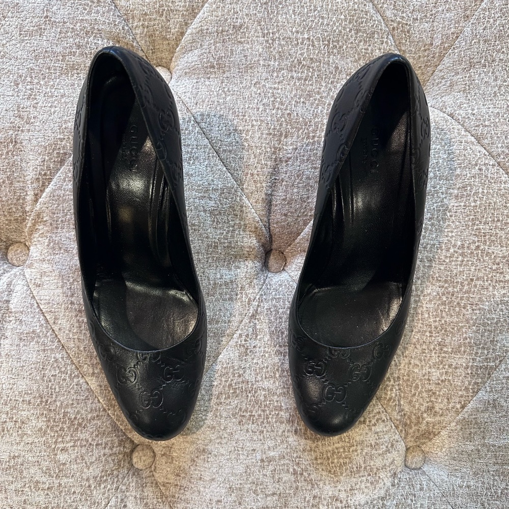 Gucci Pumps-Dust Bags & Replacement Heels Included - Picture 10 of 13